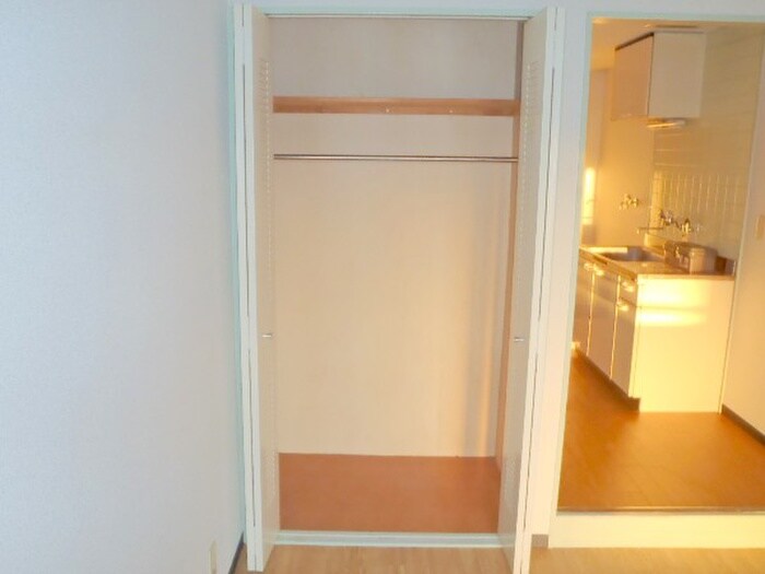 物件内観写真13　(収納)