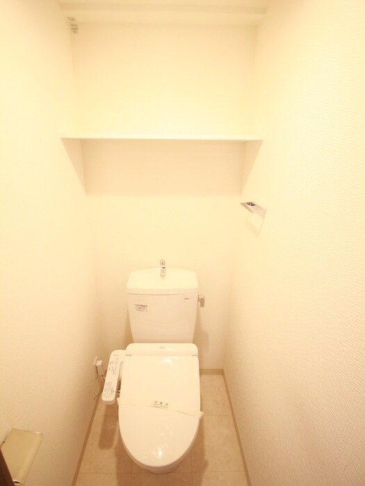 物件内観写真8　(トイレ)