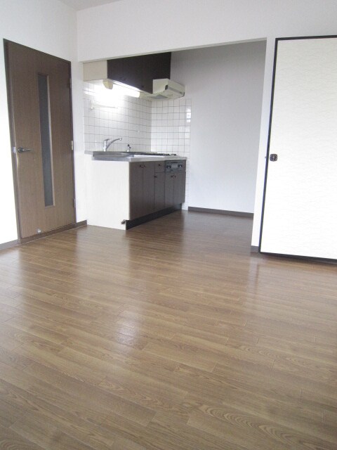 物件内観写真4　(居室)