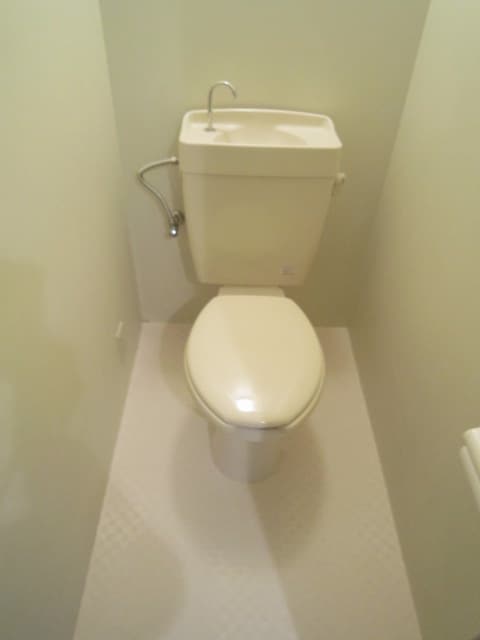 物件内観写真8　(トイレ)