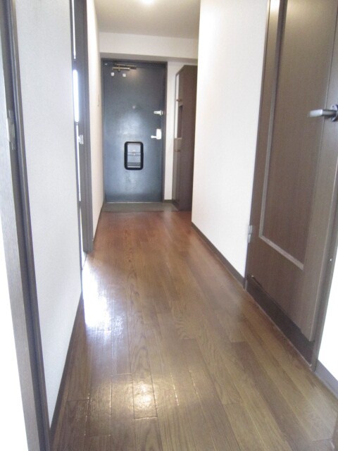物件内観写真10　(廊下)