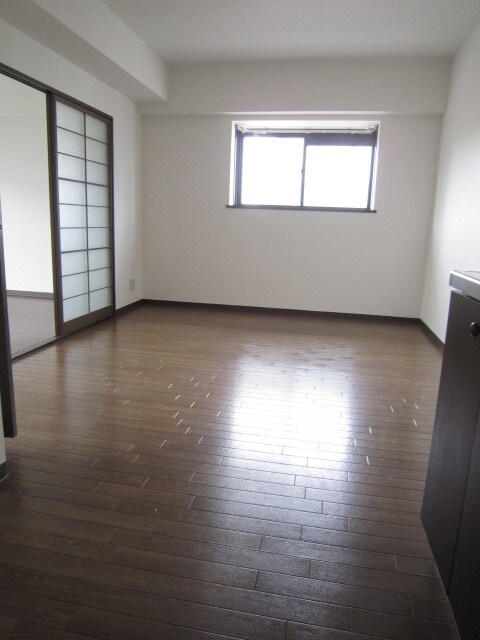 物件内観写真11　(居室)