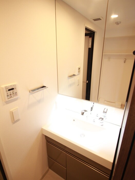 物件内観写真9　(洗面)