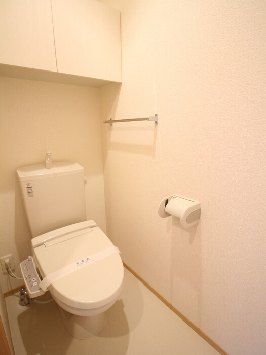 物件内観写真9　(トイレ)