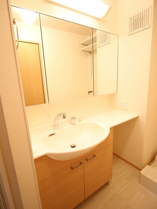 物件内観写真10　(洗面)