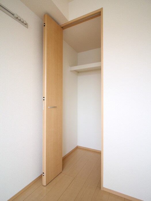 物件内観写真14　(収納)