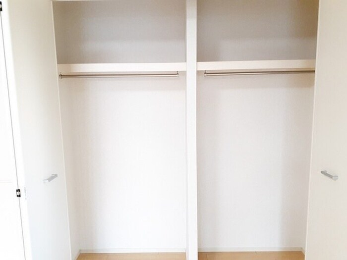 物件内観写真10　(収納)