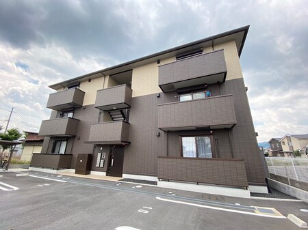 リバーハイツ唐崎外観写真