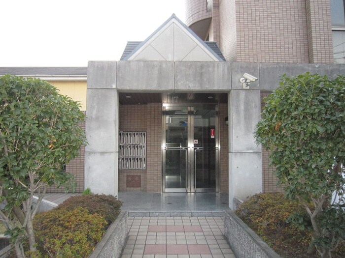 物件外観写真4　(エントランス部分)