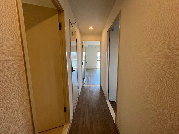 物件内観写真14　(廊下)