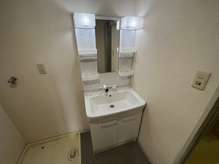 物件内観写真9　(洗面)