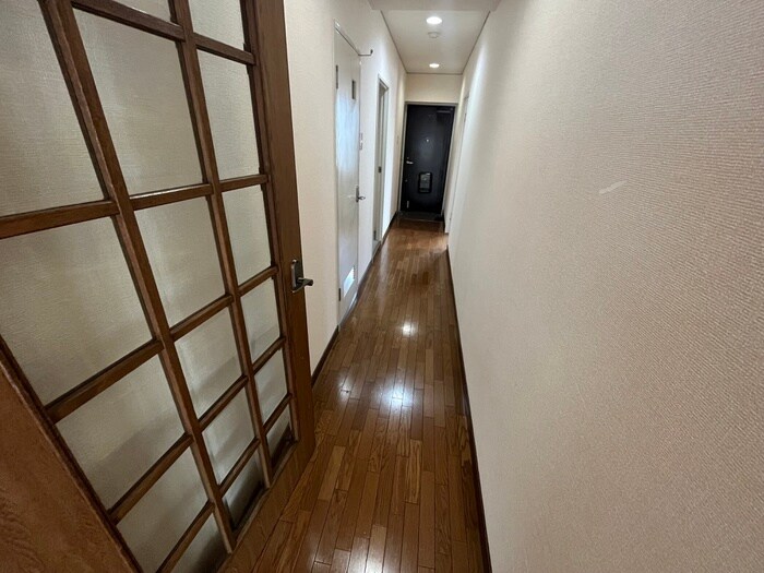 物件内観写真17　(廊下)