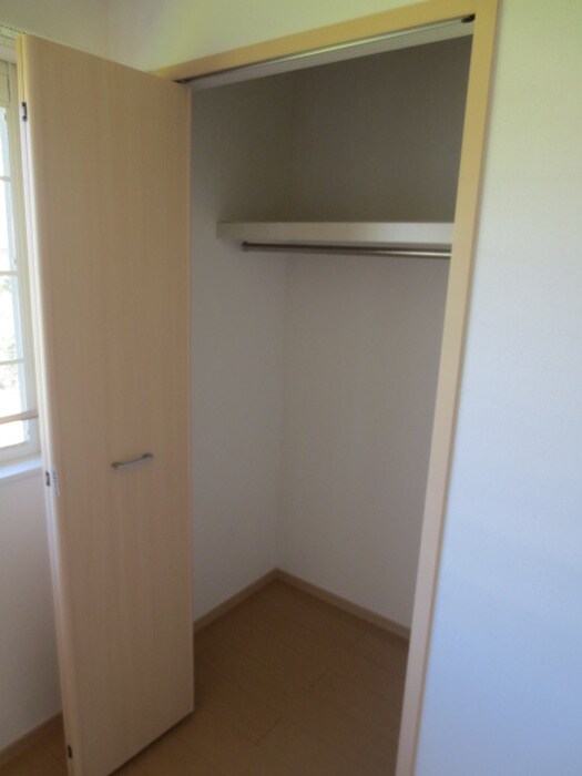 物件内観写真15　(収納)