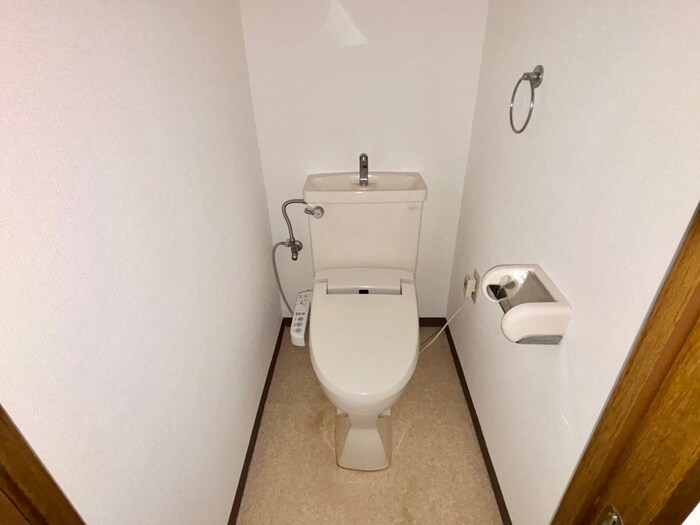 物件内観写真9　(トイレ)