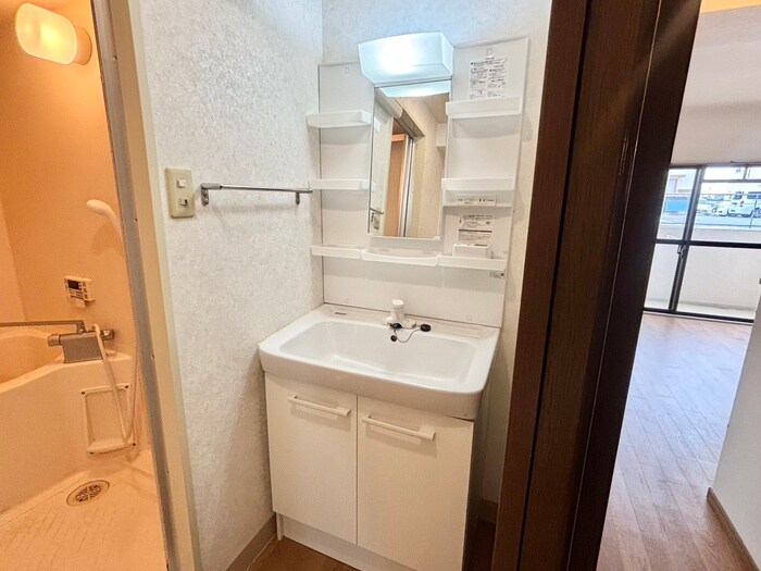 物件内観写真9　(洗面)