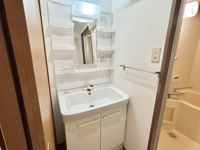 物件内観写真9　(洗面)