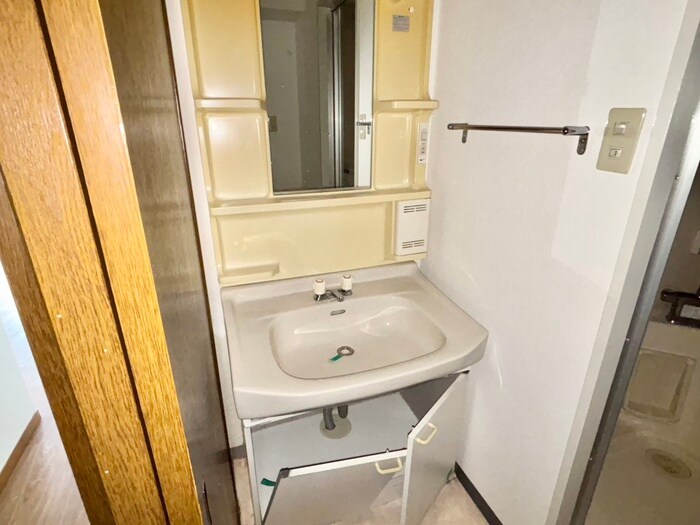 物件内観写真11　(洗面)