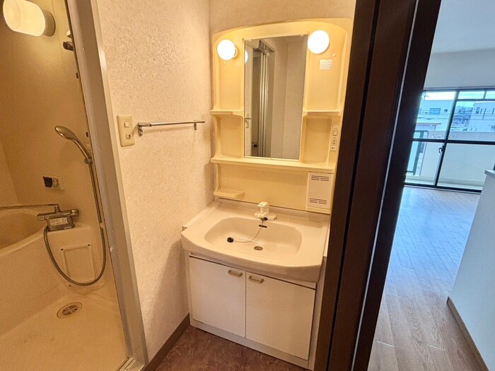 物件内観写真11　(洗面)