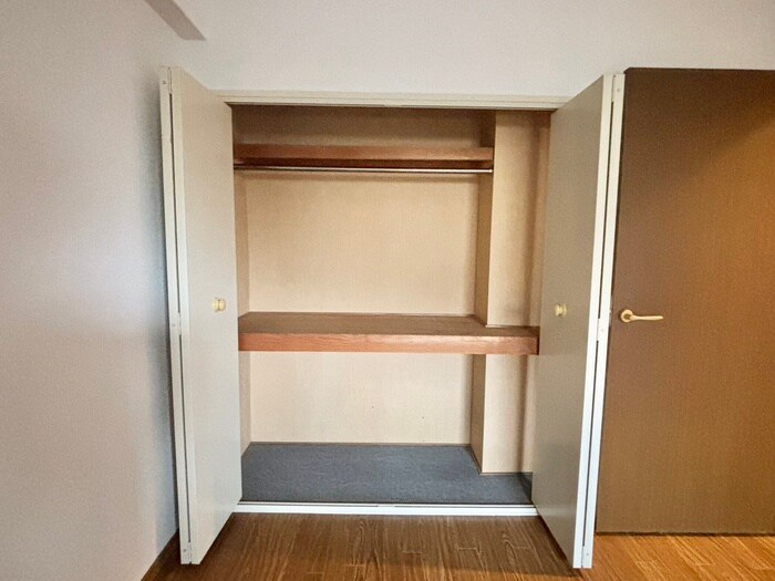 物件内観写真12　(収納)