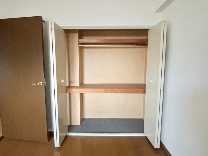 物件内観写真15　(収納)
