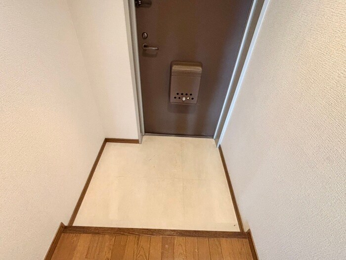 物件内観写真17　(玄関)