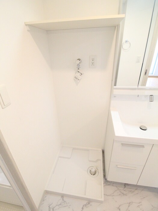 物件内観写真13　(洗濯機置場)