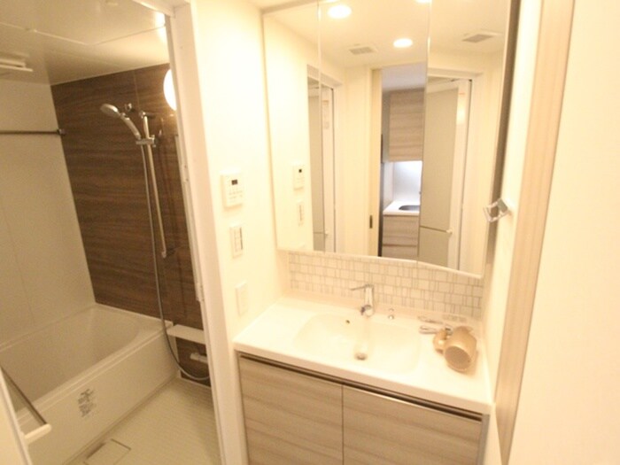 物件内観写真12　(洗面)