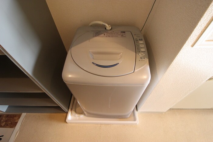 物件内観写真18　(洗濯機置場)