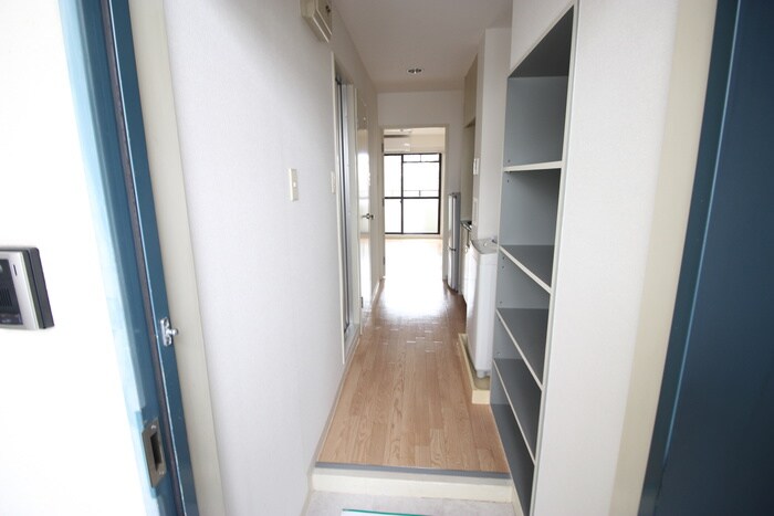 物件内観写真18　(廊下)