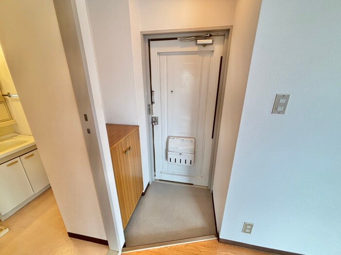 物件内観写真20　(玄関)