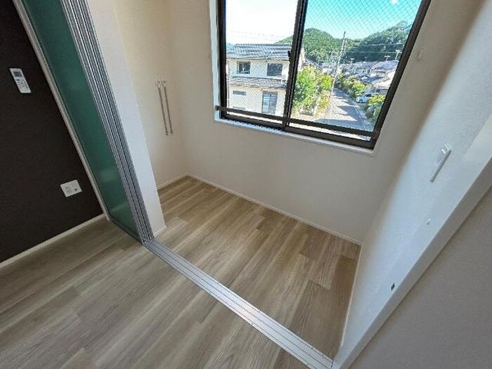 物件内観写真13　(ベランダ・バルコニー)