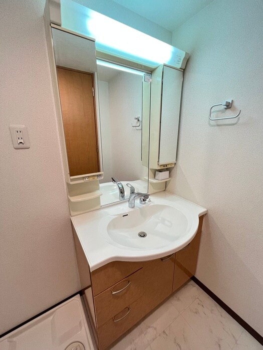 物件内観写真11　(洗面)