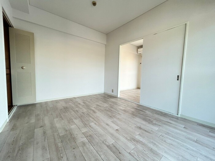 物件内観写真10　(居室)