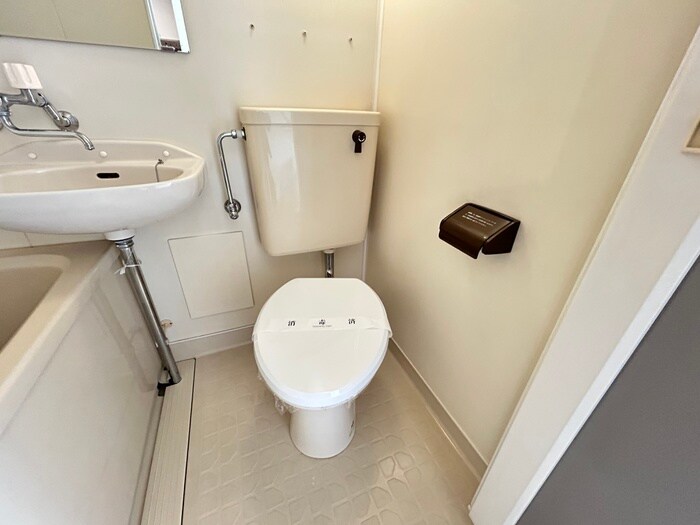 物件内観写真14　(トイレ)