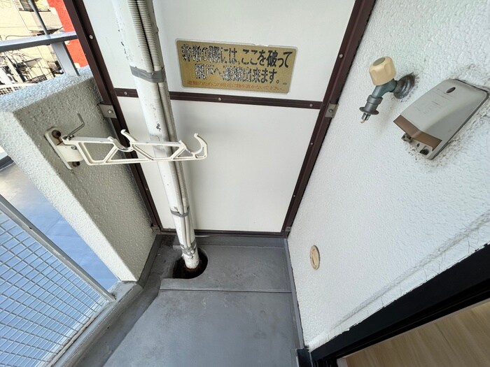 物件内観写真15　(洗濯機置場)