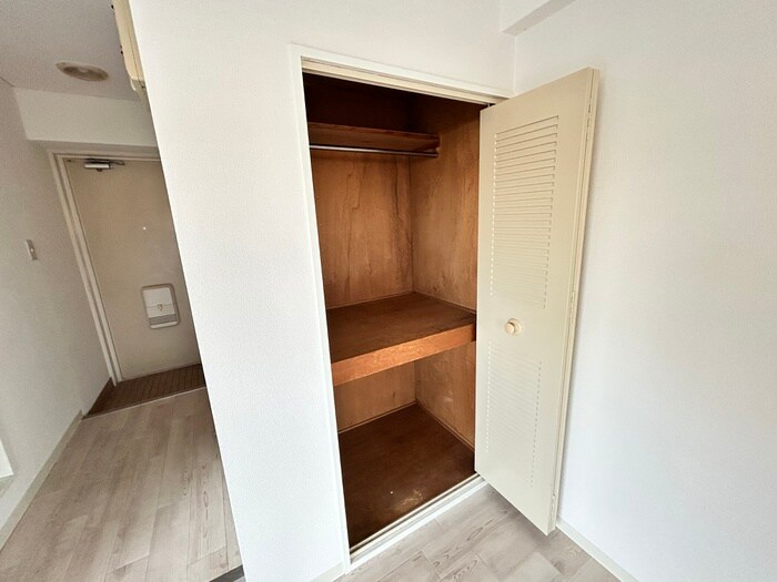 物件内観写真18　(収納)