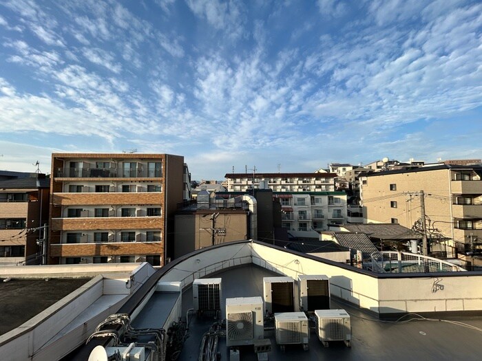 物件内観写真21　(室内からの展望)