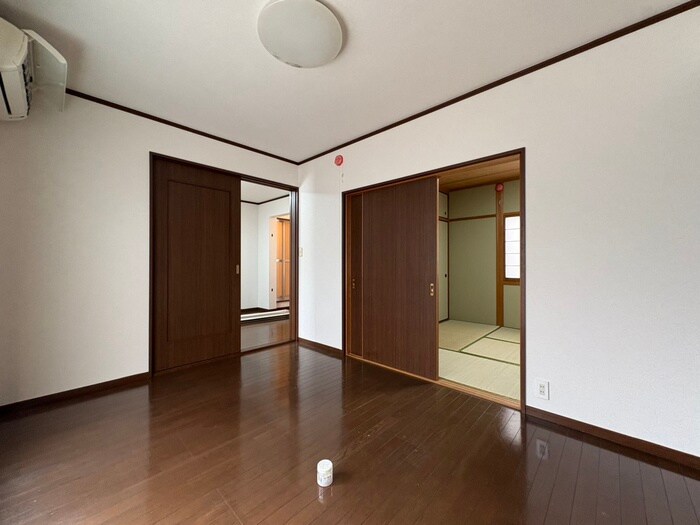 物件内観写真10　(居室)