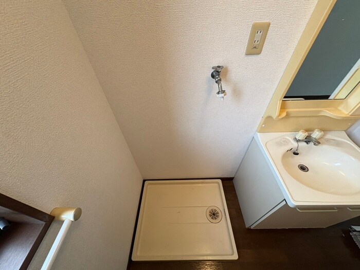 物件内観写真21　(洗濯機置場)