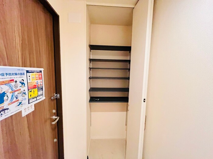 物件内観写真15　(靴箱)