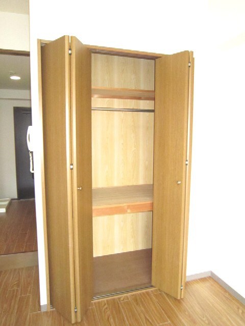 物件内観写真10　(収納)