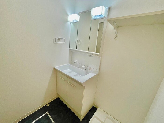物件内観写真15　(洗面)