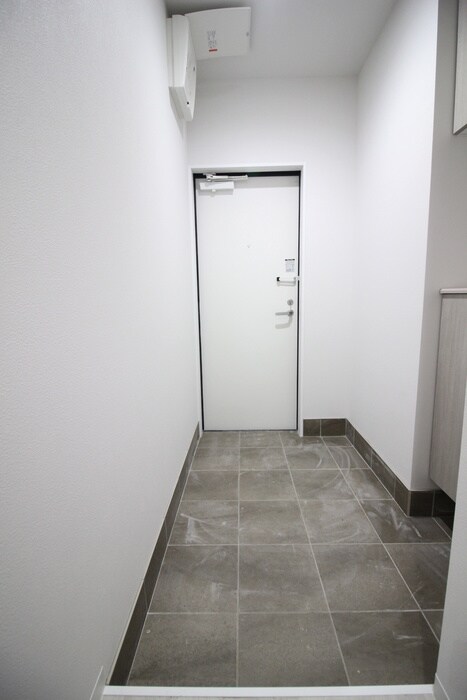 物件内観写真16　(玄関)