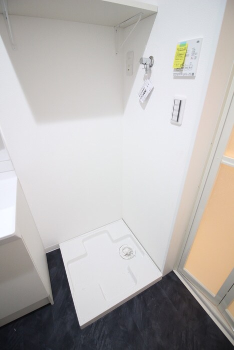 物件内観写真17　(洗濯機置場)