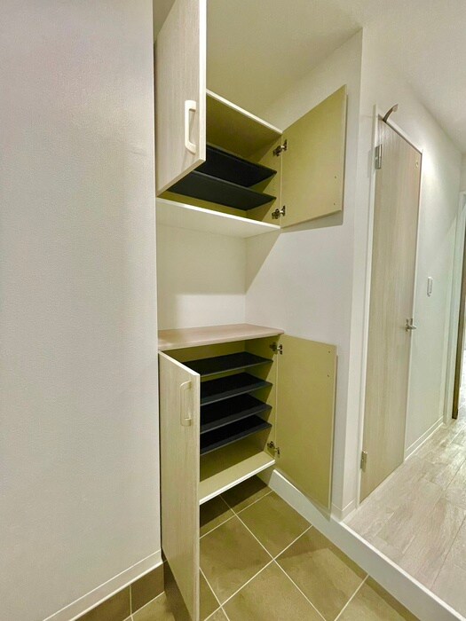 物件内観写真17　(靴箱)