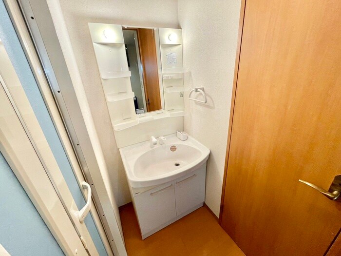 物件内観写真10　(洗面)