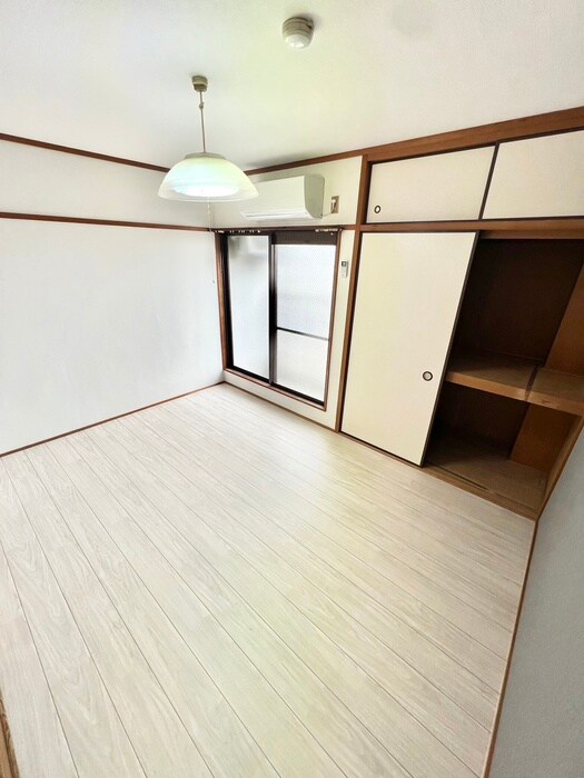 物件内観写真10　(居室)