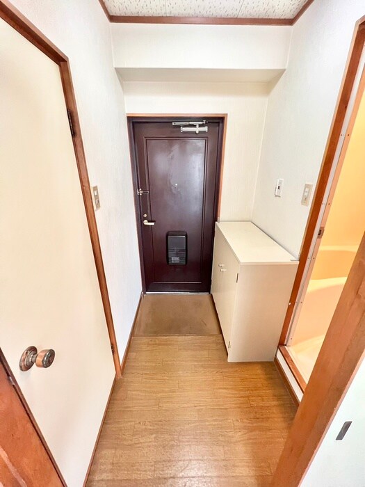 物件内観写真11　(廊下)