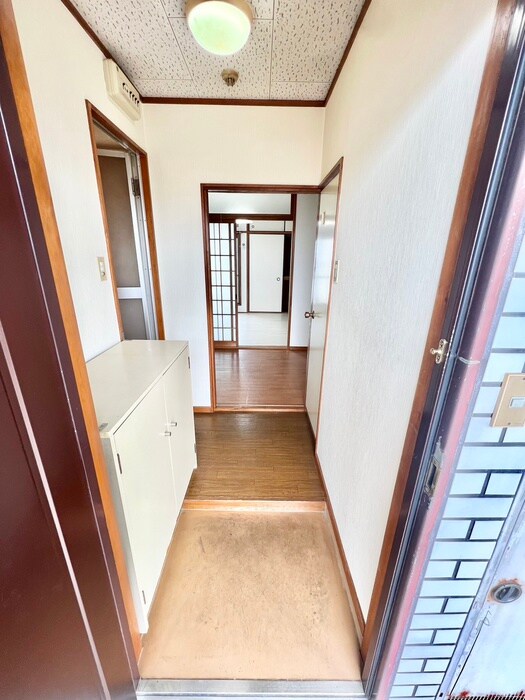 物件内観写真15　(玄関)