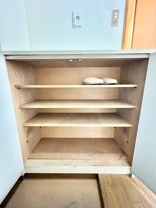 物件内観写真19　(靴箱)